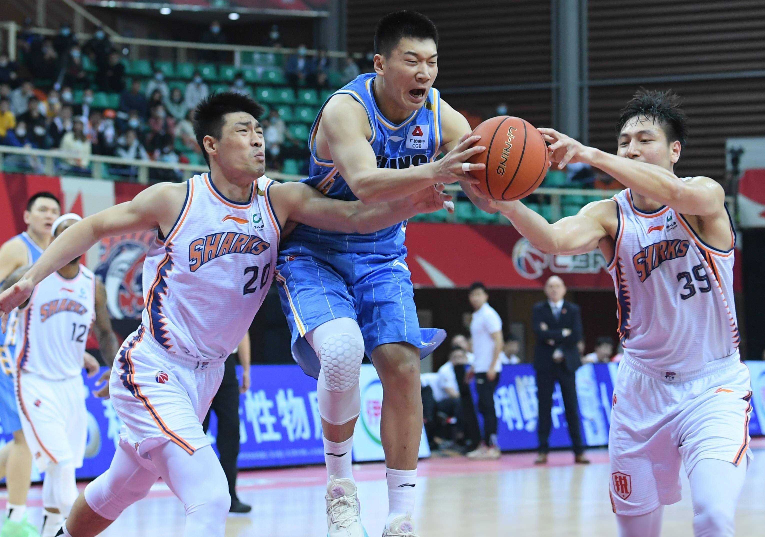 九游官网app -风云突变！法兰克福关键时刻临场应变；CBA常规赛版图或变；管理层满意；临场指挥获称赞的简单介绍